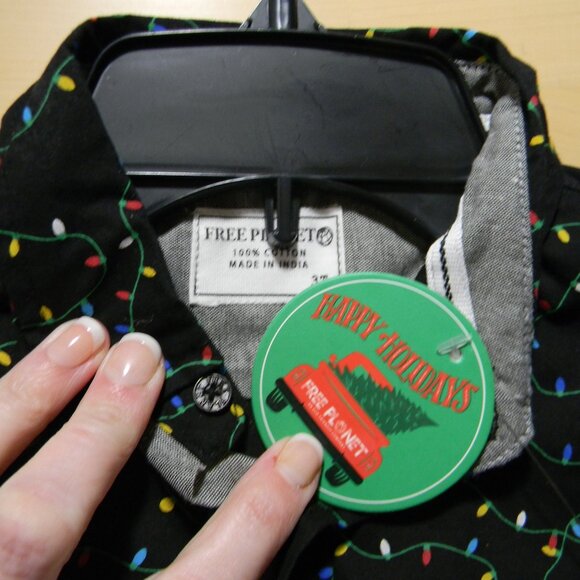 Boys Free Planet Black w/ Christmas Lights Button Up Shirt 3T NWT - Picture 4 of 5